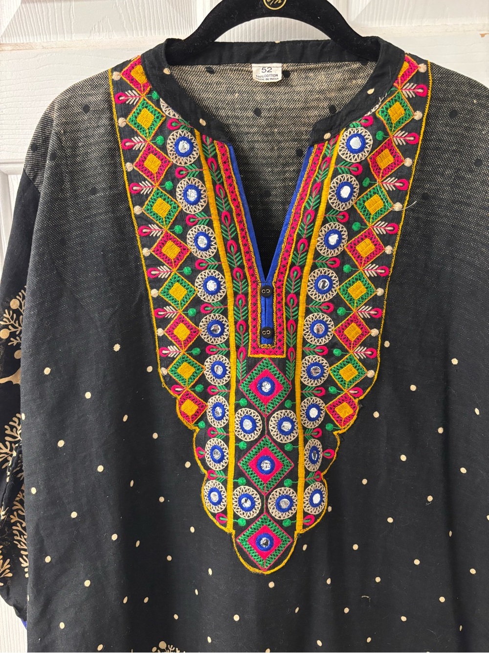 BLACK KURTA IN SZ 52 or 22 WOMENS INDIA CULTURE ETHNIC DRESS TOP EMBROIDERED - Picture 2 of 3